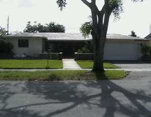 14400 Sabal Dr, Hialeah, FL 33014 photo 1