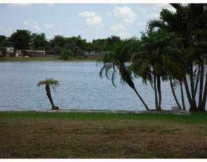7360 Coldstream Dr, Hialeah, FL 33015 photo 1