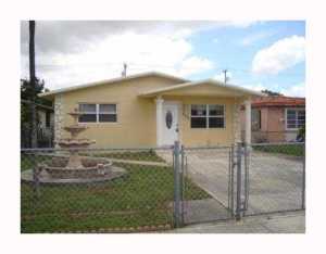641 E 34 St, Hialeah, FL 33013 photo 1