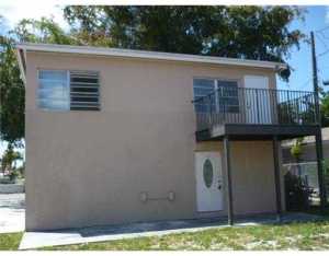 1335 W 4 Ave, Hialeah, FL 33010 photo 1