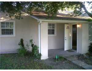 640 NE 2 Pl, Hialeah, FL 33010 photo 1