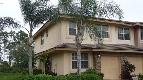 5419 SE Moseley Dr, Stuart, FL 34997 photo 1