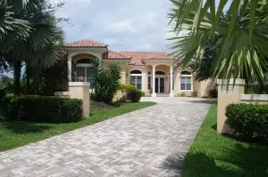 3610 SE Bowsprit Ct, Stuart, FL 34997 photo 1