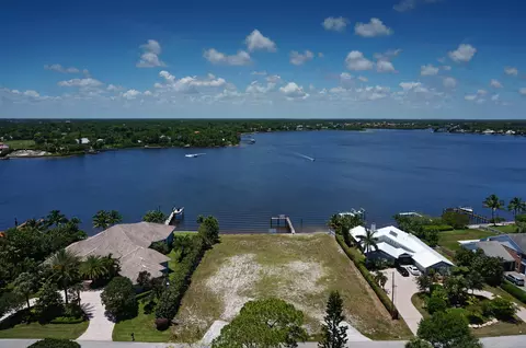 155 Point, Tequesta, FL 33469 photo 1