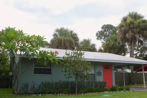509 SE Cortez Ave, Stuart, FL 34994 photo 1