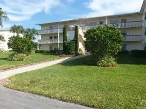 200 Preston E, Boca Raton, FL 33434 photo 1