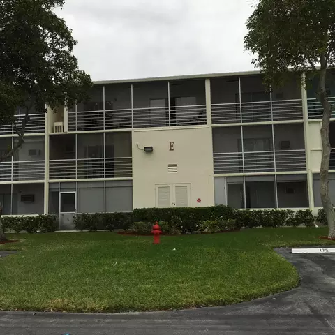 186 Preston E, Boca Raton, FL 33434 photo 1