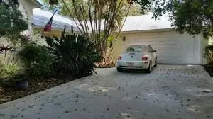 659 SE Pin Oak Ter, Stuart, FL 34997 photo 1