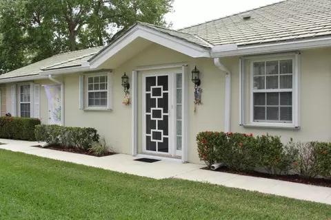 155 Brier Cir, Jupiter, FL 33458 photo 1