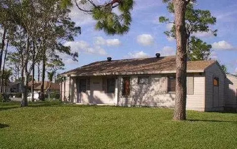 6085 Wolfe St, Jupiter, FL 33458 photo 1