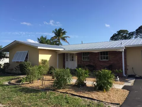 863 NW Spruce Ridge Dr, Stuart, FL 34994 photo 1