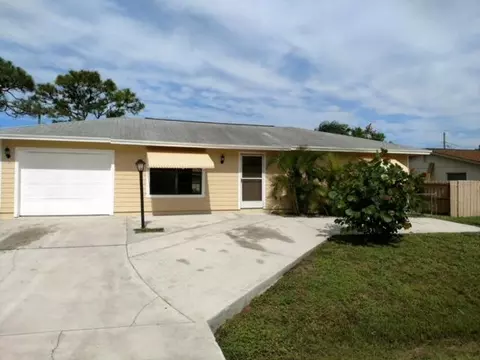 1777 SE Harrison St, Stuart, FL 34997 photo 1