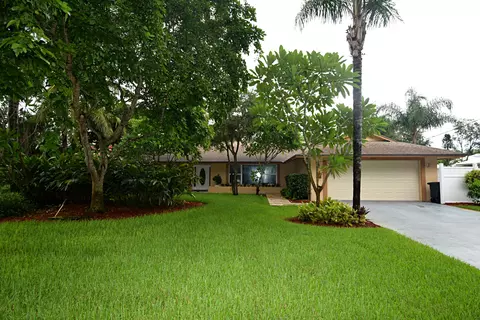 445 SW Saint Lucie St, Stuart, FL 34997 photo 1