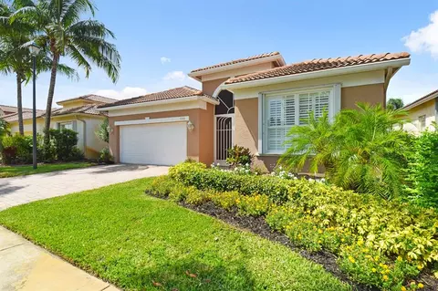 6591 SE Twin Oaks Cir, Stuart, FL 34997 photo 1