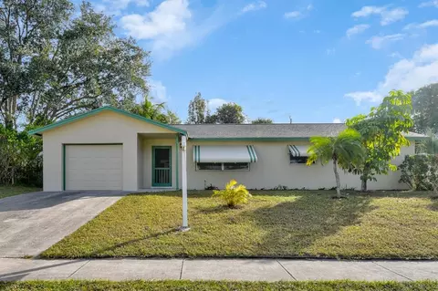 401 Circle E, Jupiter, FL 33458 photo 1