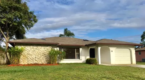 341 NW Avens St, Port Saint Lucie, FL 34983