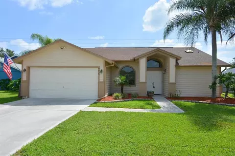 6655 SE Raintree Ave, Stuart, FL 34997 photo 1