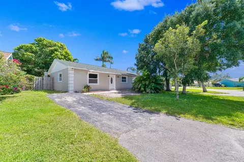 307 Daly Dr, Jupiter, FL 33458 photo 1