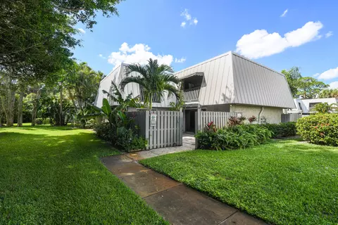 3836 SE Jefferson, Stuart, FL 34997 photo 1