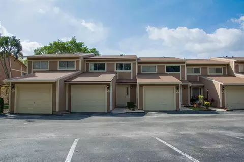 62 Maplecrest Cir, Jupiter, FL 33458 photo 1