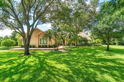 11246 SW Meadowlark Cir, Stuart, FL 34997 photo 1