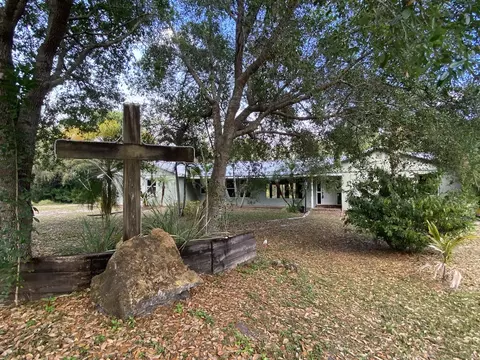 9205 SW Kansas Ave, Stuart, FL 34997 photo 1