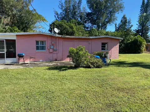 5695 SE Green Ln, Stuart, FL 34997 photo 1