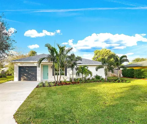 121 Windsor Rd E, Jupiter, FL 33469 photo 1