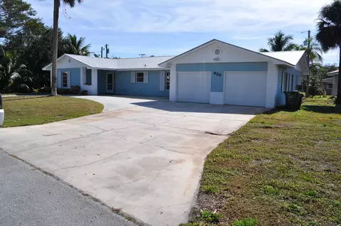 928 SE Weir, Stuart, FL 34994 photo 1