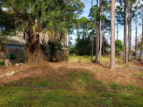 1733 SW Victor Ln, Port St Lucie, FL 34984