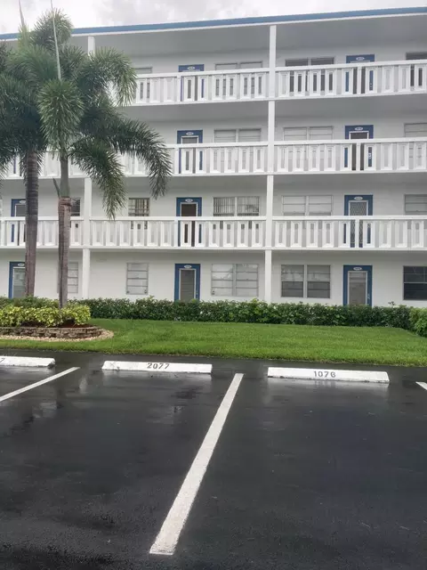 2076 Exeter E, Boca Raton, FL 33434 photo 1