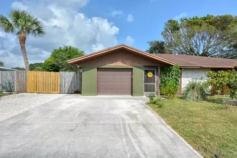 3509 SE Kensington St, Stuart, FL 34997 photo 1