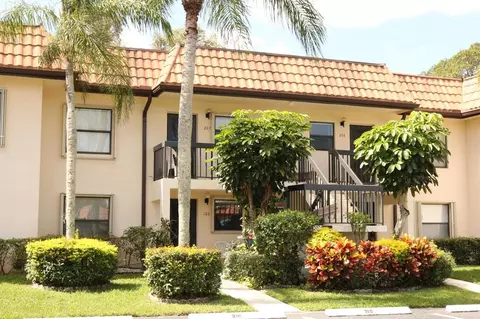 7214 Golf Colony Ct #103, Lake Worth, FL 33467