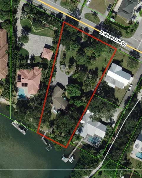 24 E Riverside Dr, Jupiter, FL 33469 photo 1