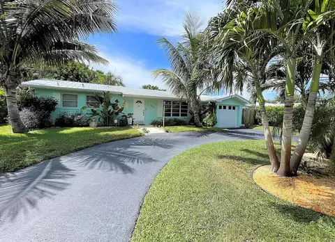 1033 NW Nw Ter, Stuart, FL 34994 photo 1
