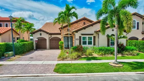 4060 Artesa Dr, Boynton Beach, FL 33436