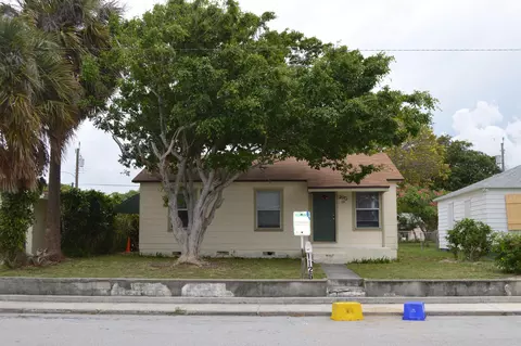 1125 S M St, Lake Worth Beach, FL 33460