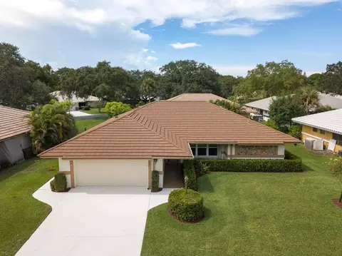 4829 SE Hanson Cir, Stuart, FL 34997 photo 1