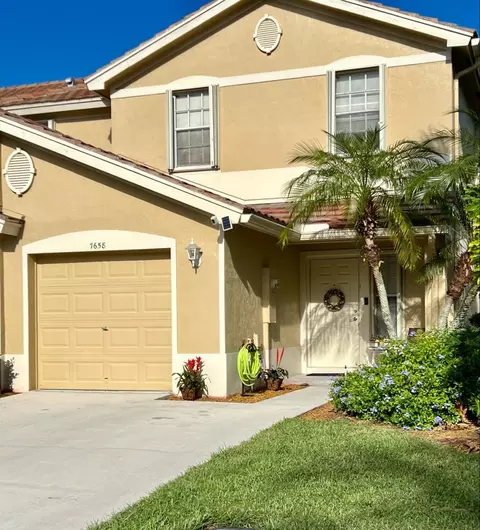 7658 Sonesta Shores Dr, Lake Worth, FL 33463