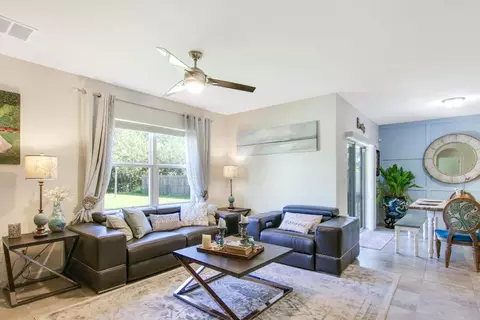 6477 NW Groveland Ter, Port Saint Lucie, FL 34986