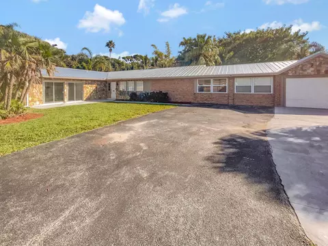 2113 SE Harlow St, Port Saint Lucie, FL 34952