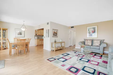 310 Wellington L, West Palm Beach, FL 33417