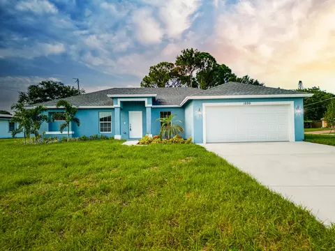 8404 Citrus Park Blvd, Fort Pierce, FL 34951