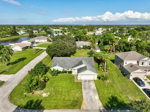 215 SW Lama Ave, Port Saint Lucie, FL 34953