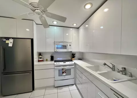 159 Plymouth V, West Palm Beach, FL 33417