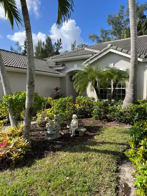 7908 Rockford Rd, Boynton Beach, FL 33472