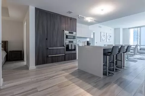 851 NE 1st Ave #2707, Miami, FL 33132