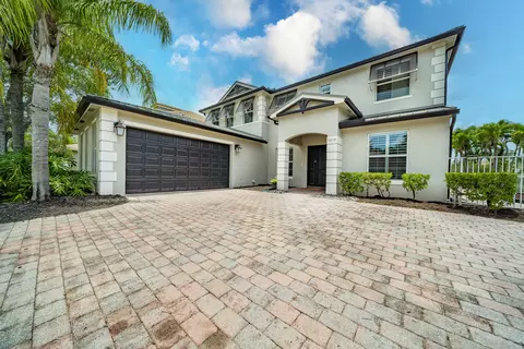 9270 Plantation Ests, Royal Palm Beach, FL 33411