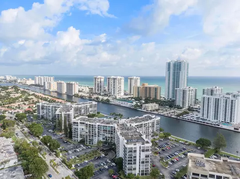 800 Parkview Dr #515, Hallandale Beach, FL 33009
