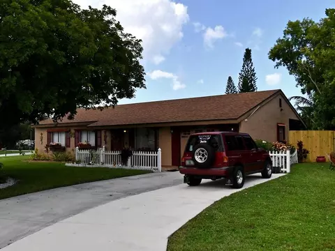 2191 SE Rainier Rd, Port Saint Lucie, FL 34952